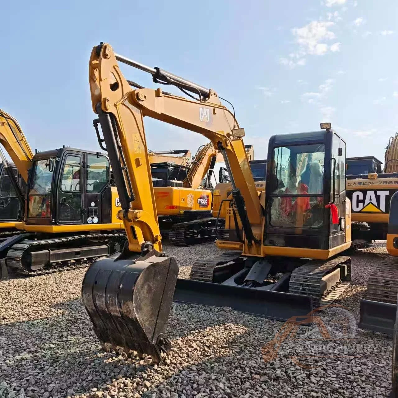 Used Caterpillar 305.E2 excavator (2)