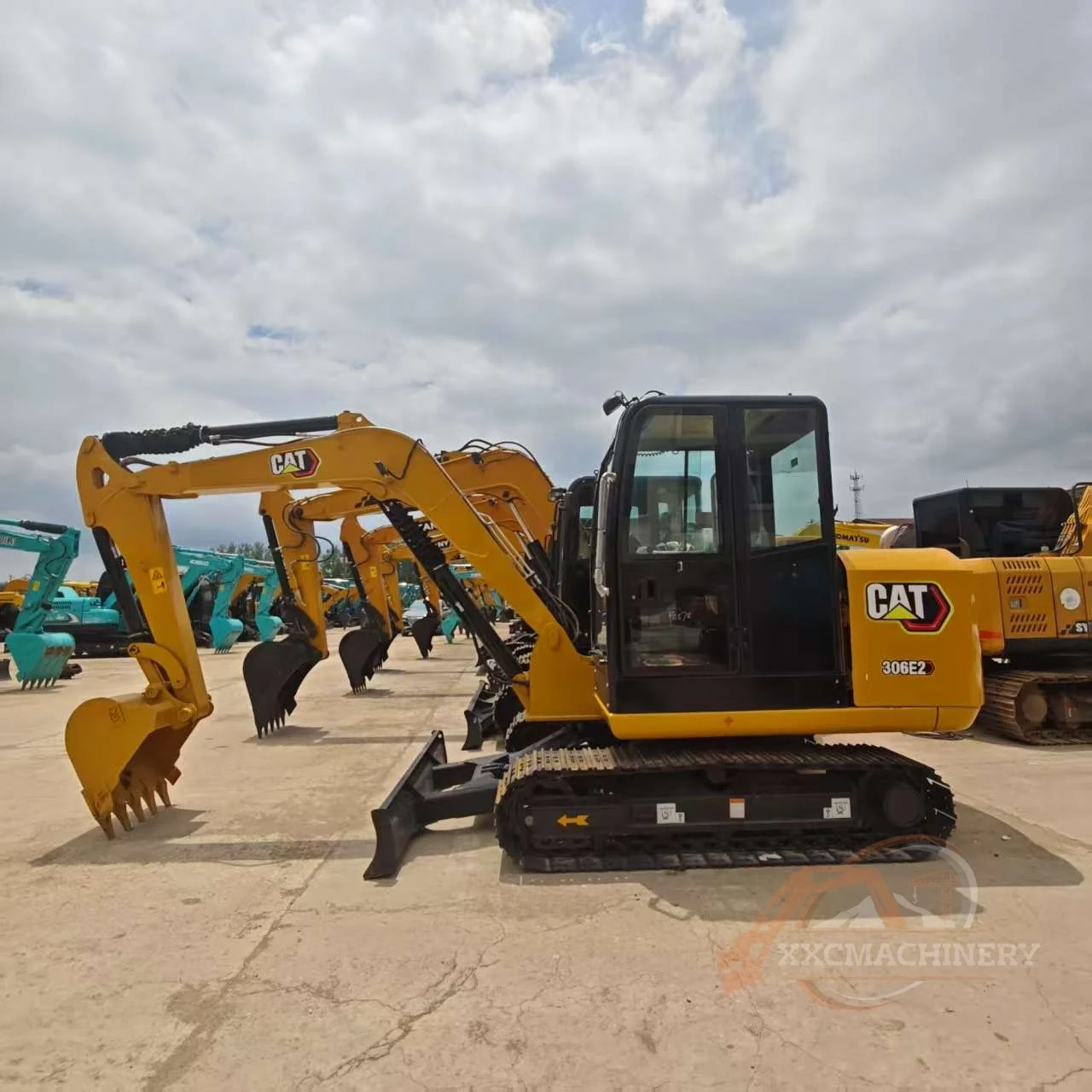 Used Caterpillar 306E2 excavator (2)