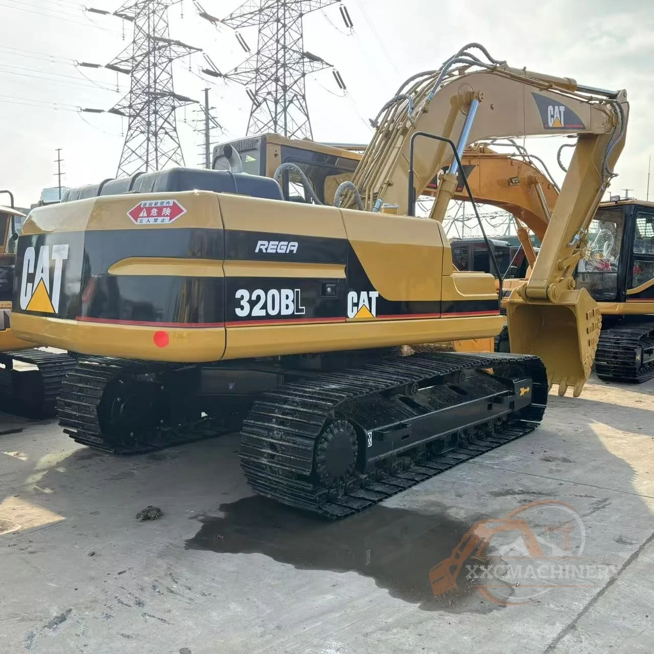 Used Caterpillar 320BL excavator (1)