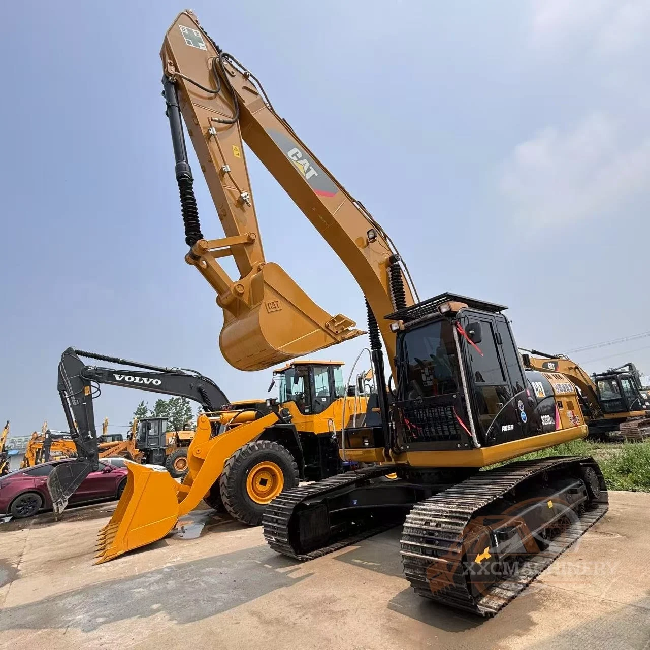 Used Caterpillar 323D2L excavator (2)