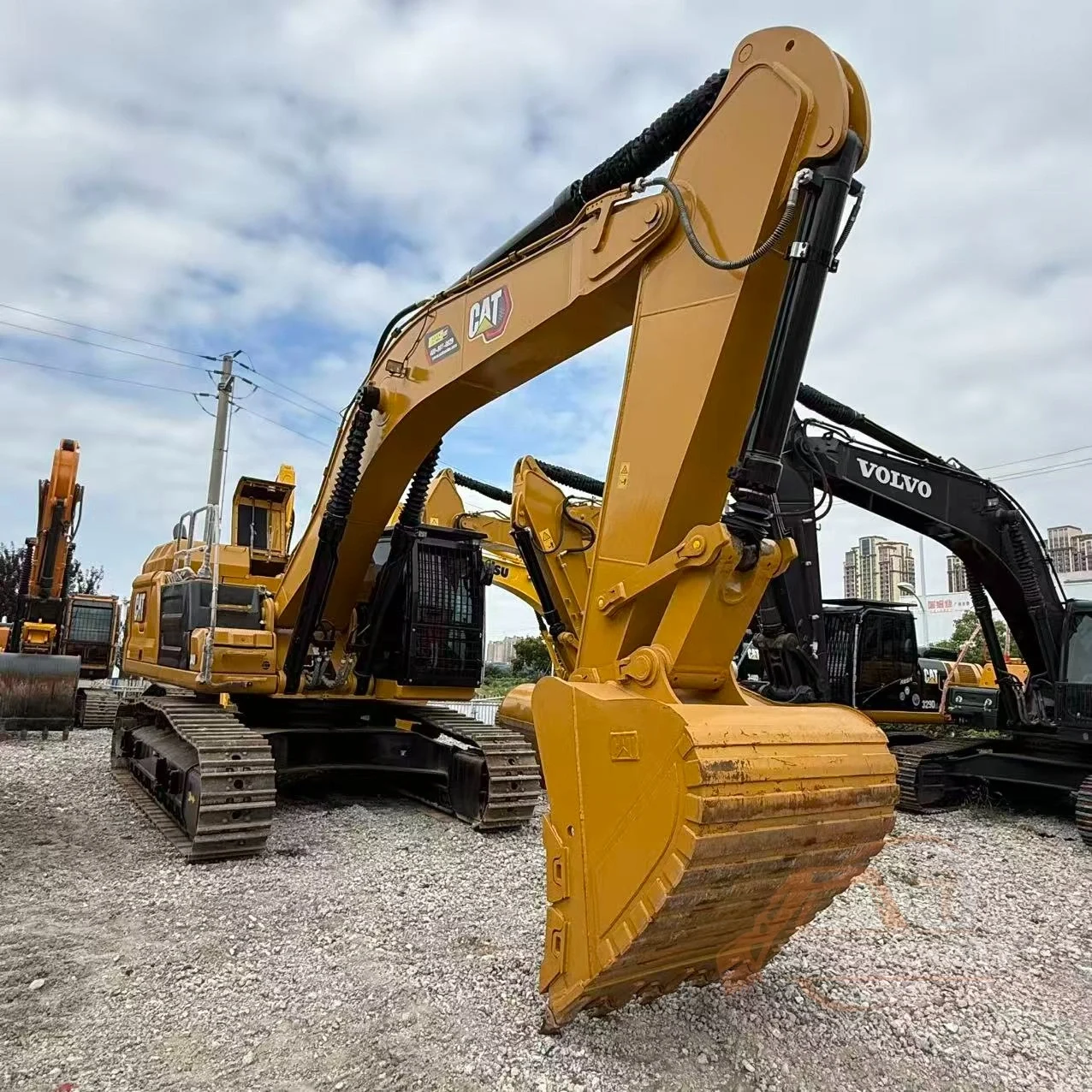 Used Caterpillar 349GC excavator (1)