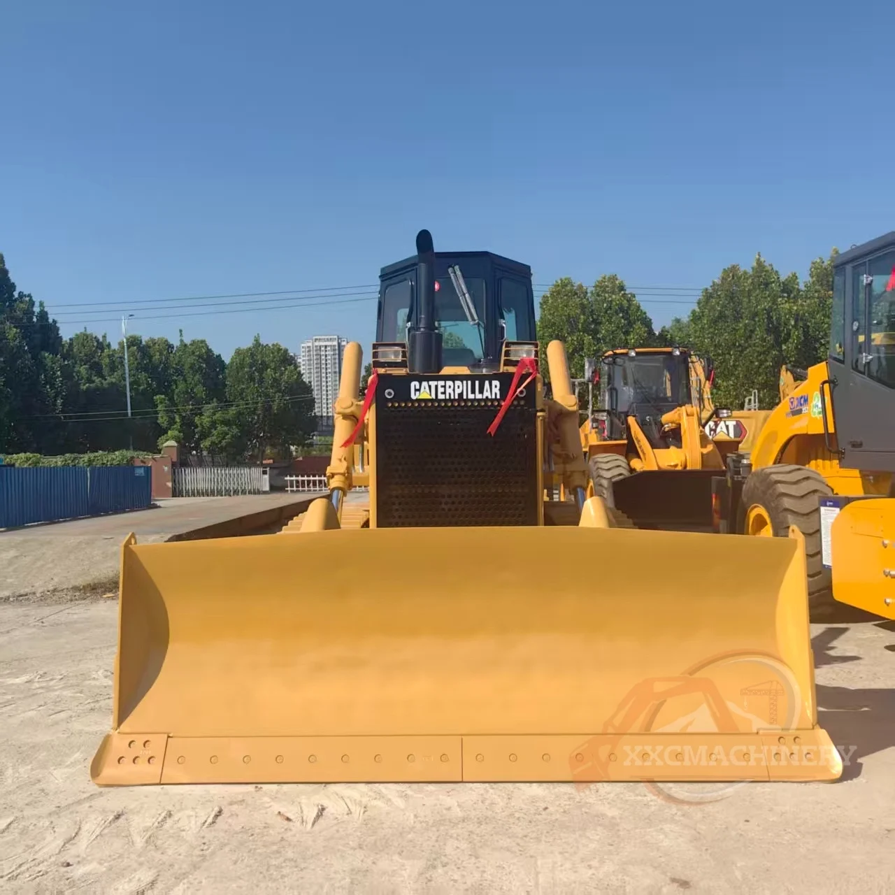 Used Caterpillar D6G bulldozer (5)