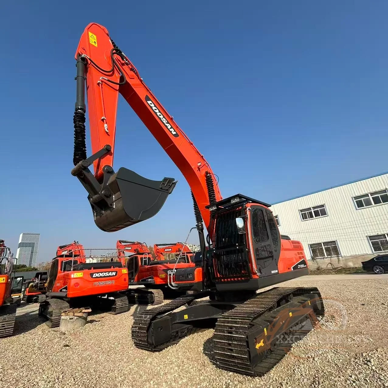 Used Doosan 225LC-9C excavator (1)