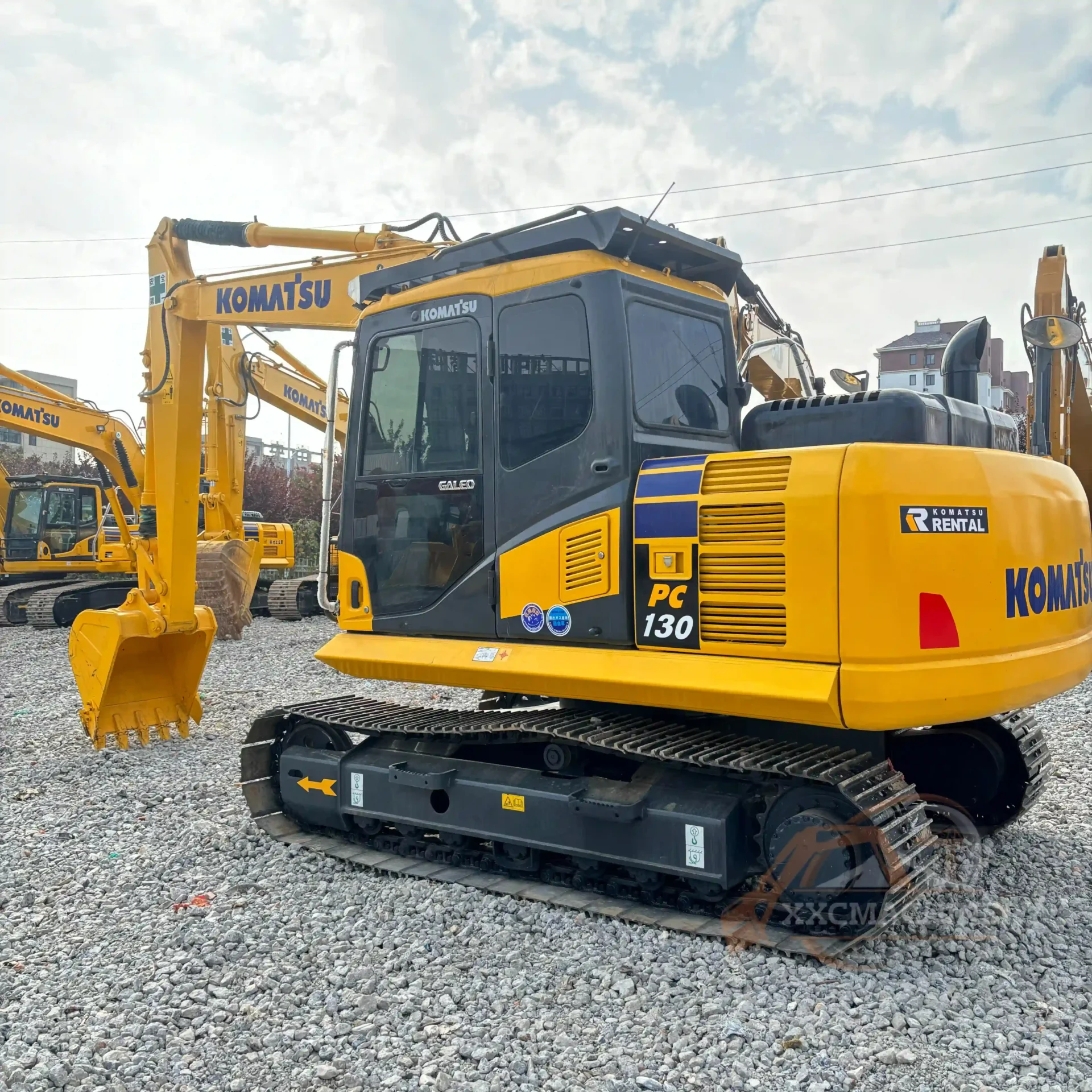 Used Komatsu PC130-7 excavator (1)
