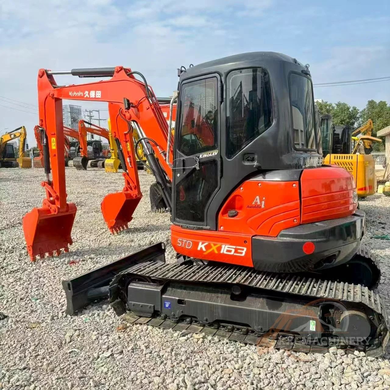 Used Kubota 163 excavator (1)