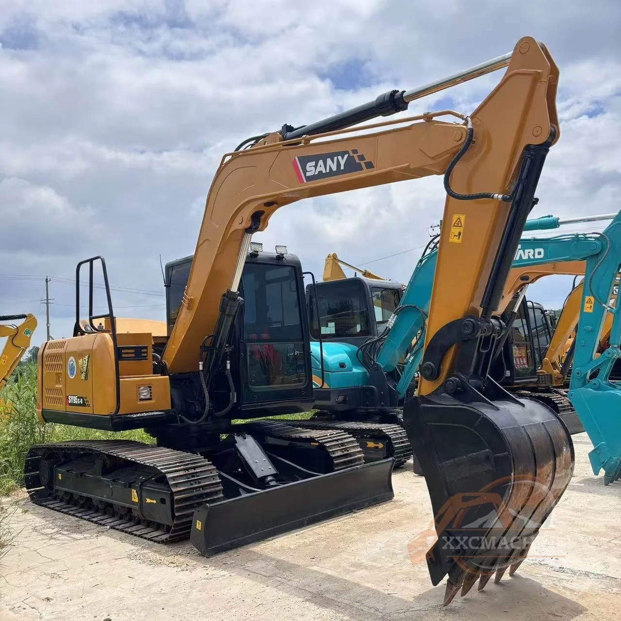 Used Sany 95C-9 excavator (1)