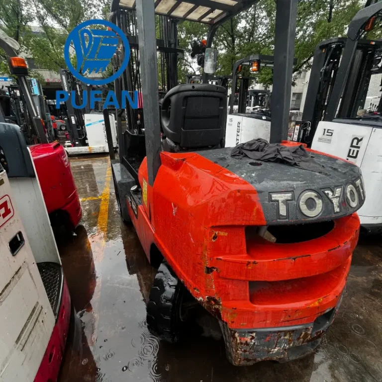 Used TOYOTA FD305